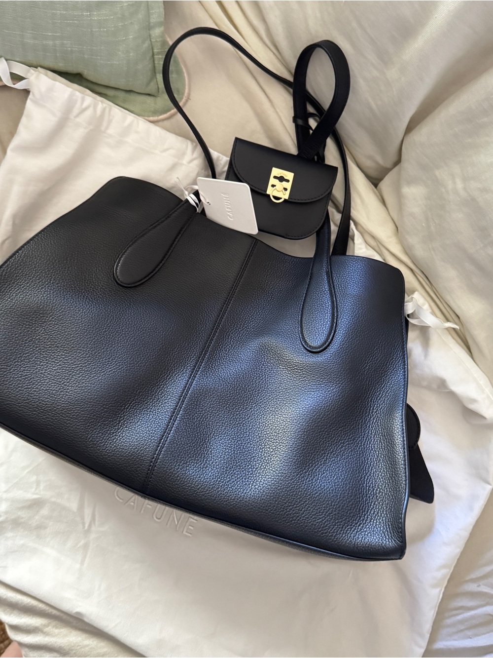 Cafuné black soft leather tote bag/gold hardware with Mini Pouch